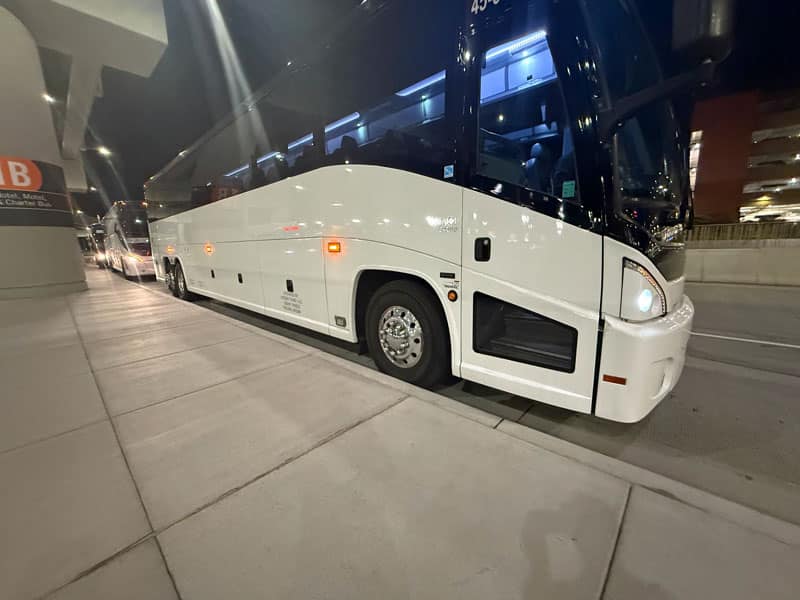 Enhancing the Guest Experience: A Guide to Resort Shuttle Services