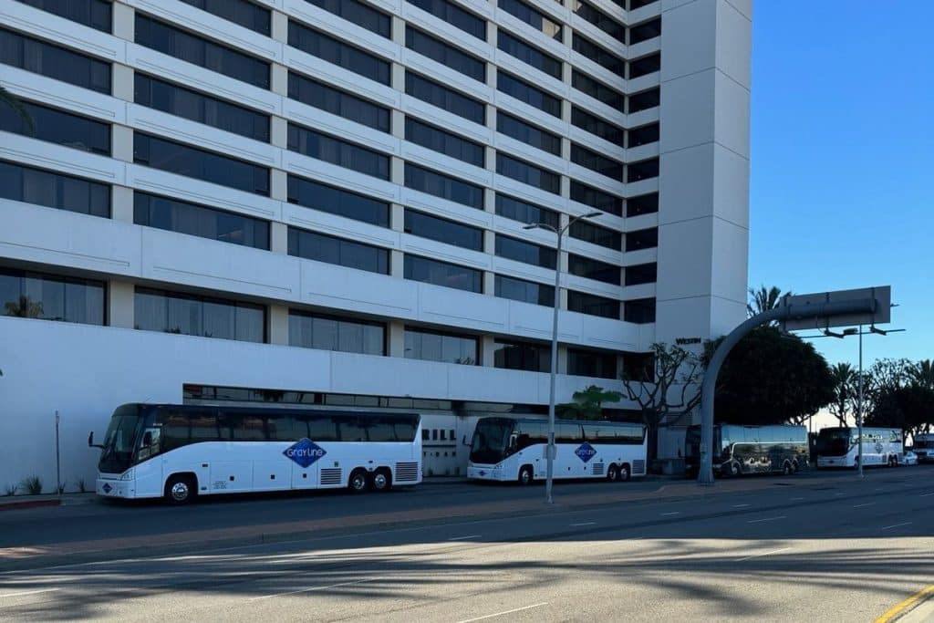 Arizona Is Reskilling 700,000 Workers: Why Employee Shuttle Services Are More Important Than Ever