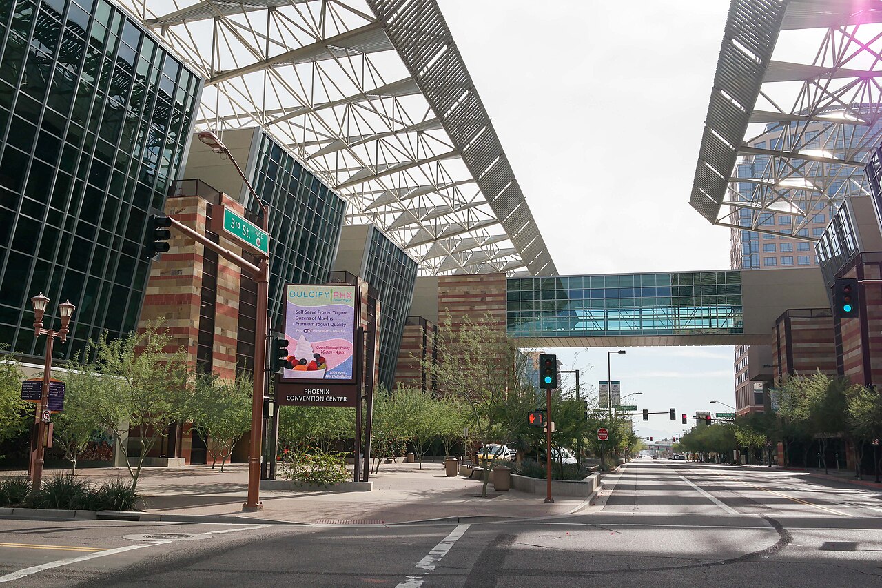 How to Get Your Group to the Phoenix Convention Center: A Guide to Hassle-Free Event Travel